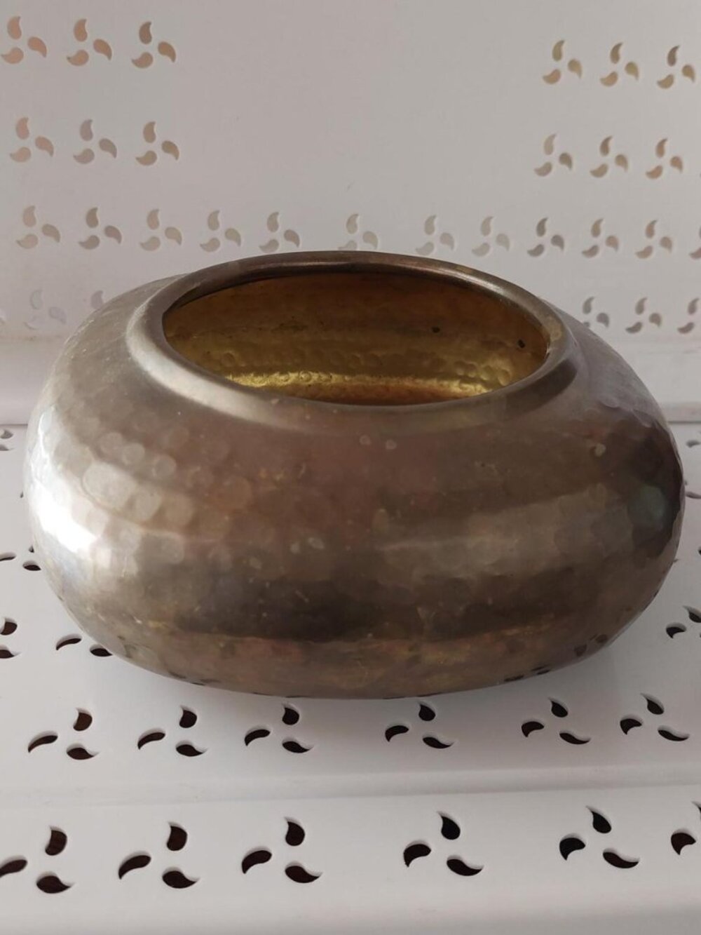Vintage Hammered Brass Planter Bowl - Mid Century Modern Round Cachepot Centerpi
